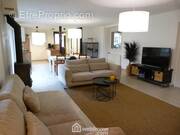 Vaste pièce de vie de 50 m2 - Maison à SAINT-MARTIN-D&#039;HERES