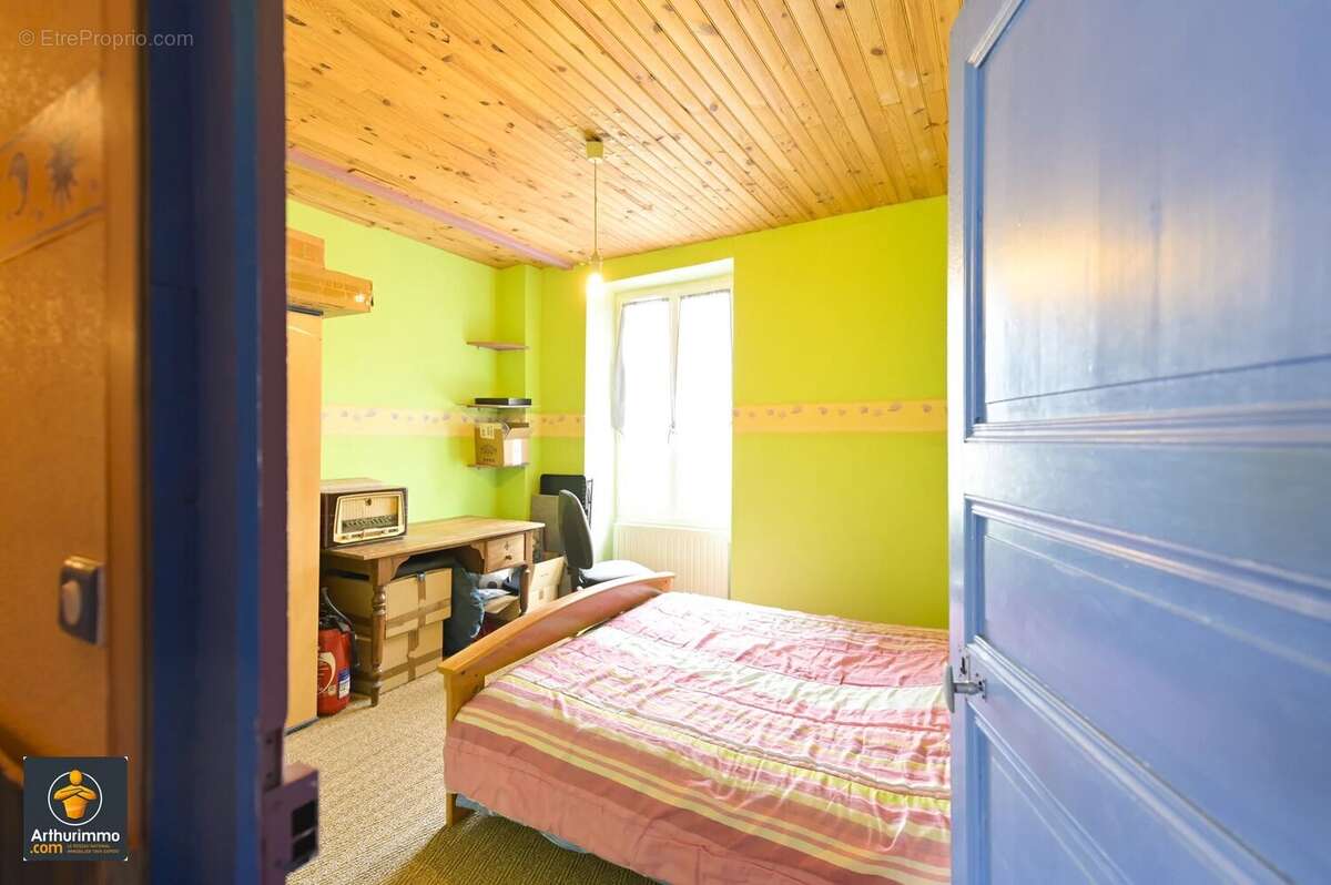 Maison en pierre 165,03 m² à Saint-Hilaire-La-Palud - photo 14