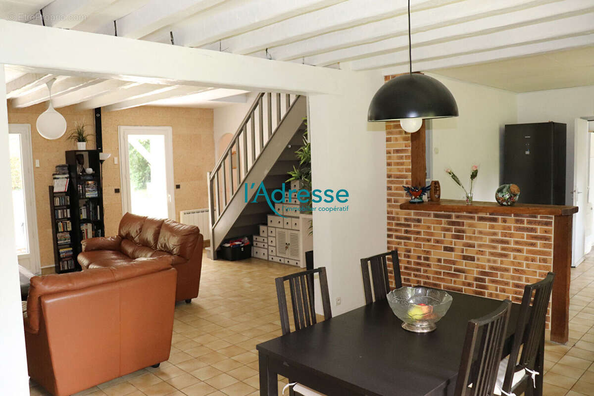 Maison à MONTALET-LE-BOIS