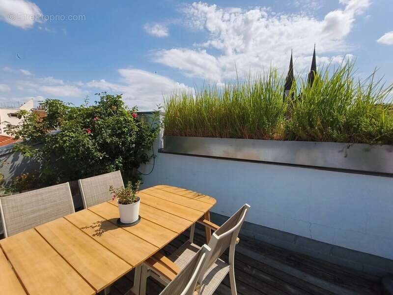 Triplex de caractère, Clermont-Ferrand centre, climatisé, 6 pièces, 150 m², terrasse, balcons et vues dégagées - photo 2