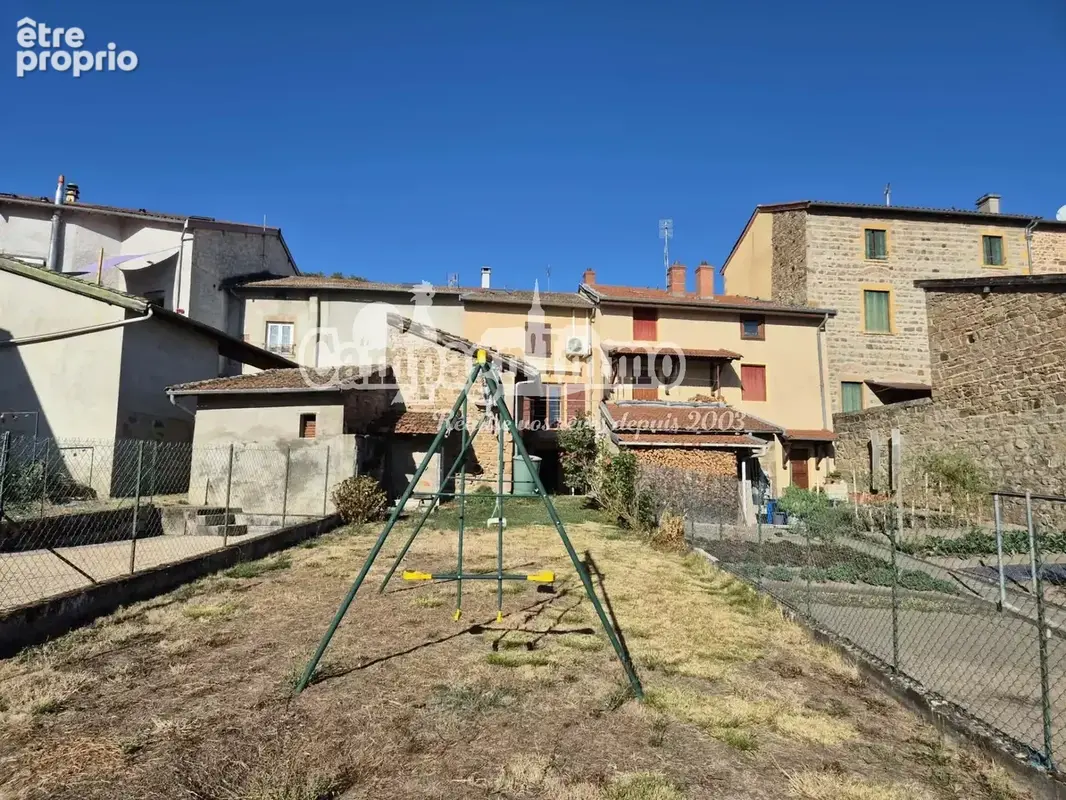 Charmante maison de village avec terrasse, terrain et dépendances - photo 11