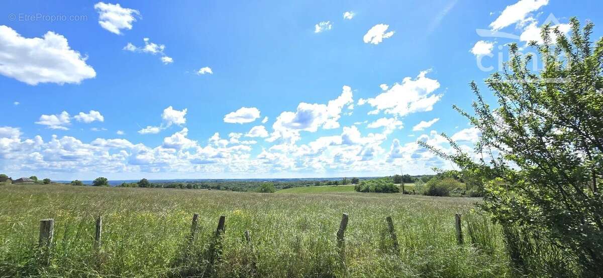 Maison à LA CHAPELLE-SAINT-JEAN