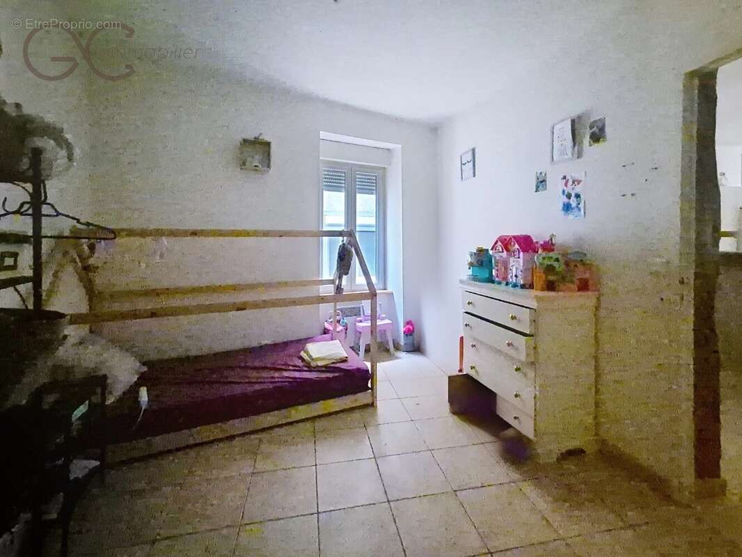 Maison à SAINT-CHINIAN