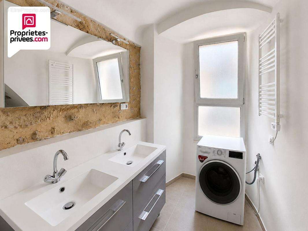Appartement à SAINT-CEZAIRE-SUR-SIAGNE