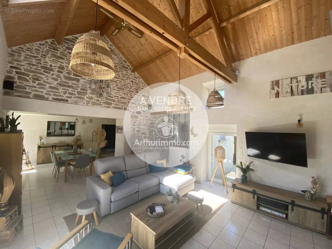 Maison à LE TEMPLE-DE-BRETAGNE