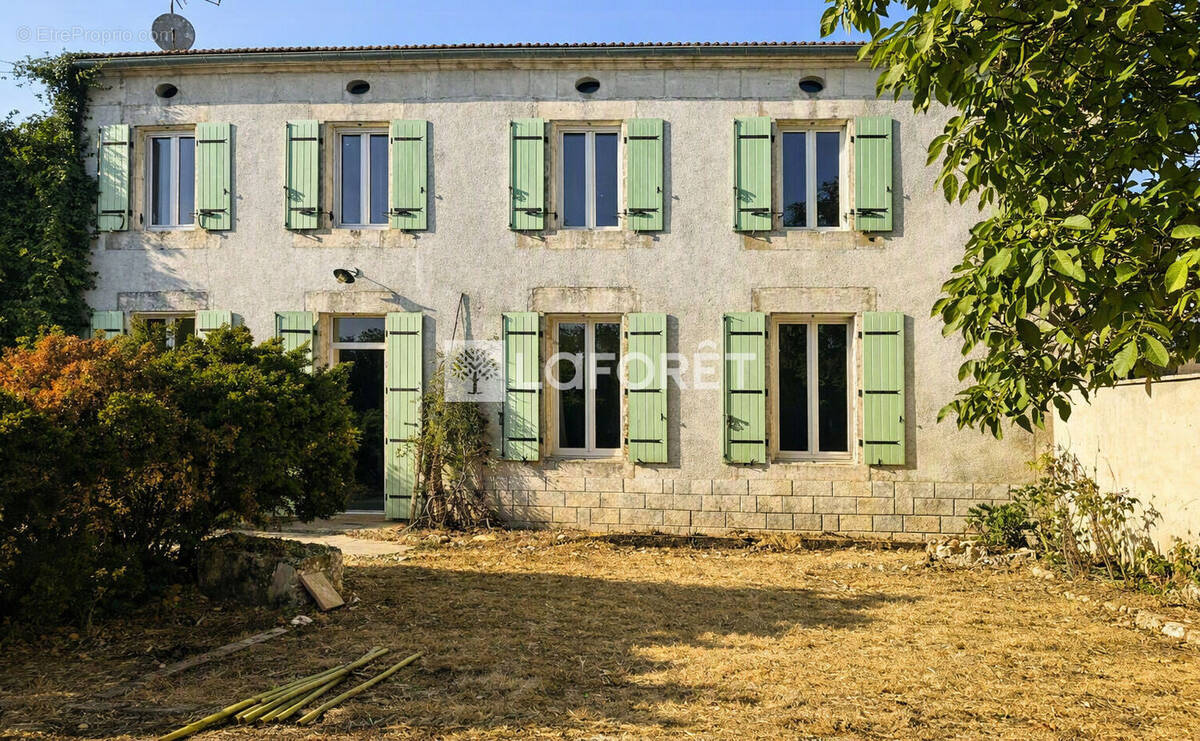 Maison à SAINT-JUST-LUZAC