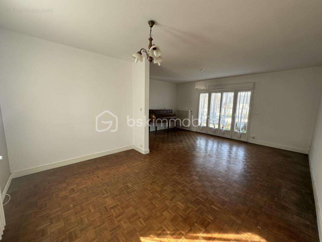 Maison à CHAMBRAY-LES-TOURS