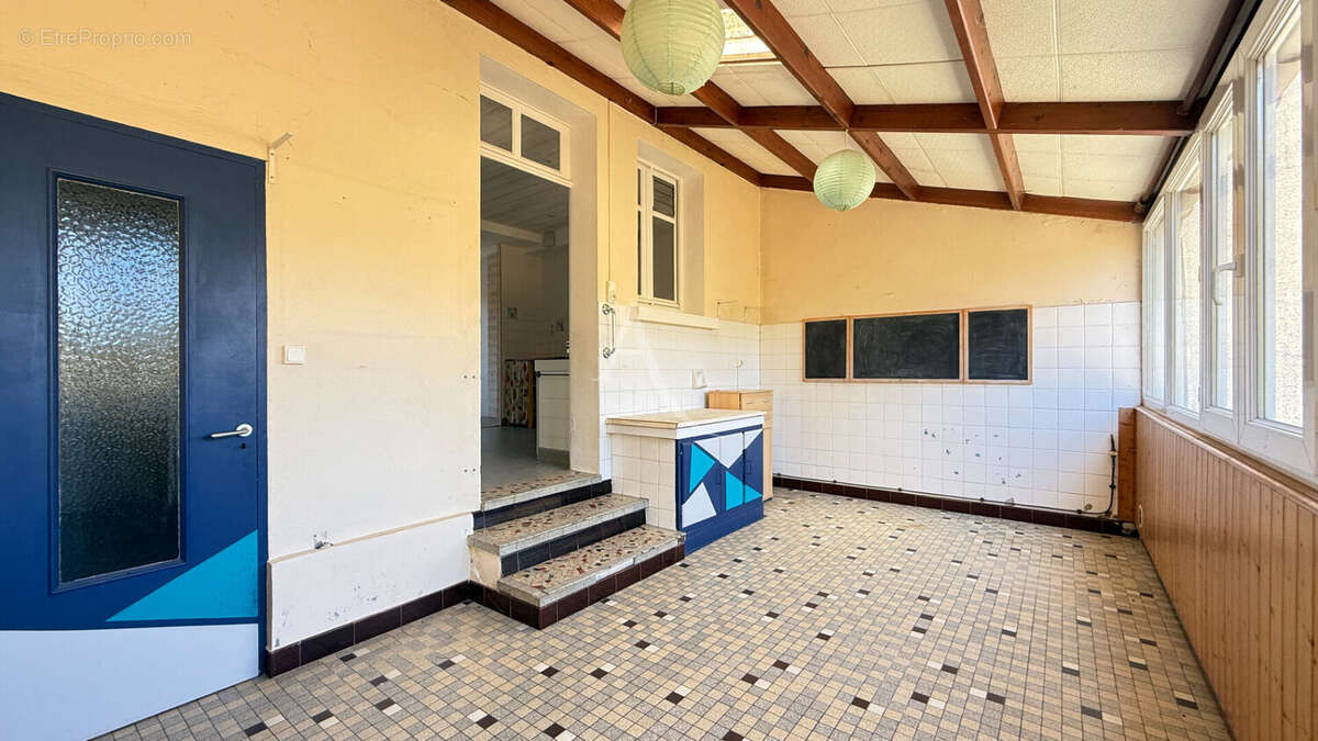 Maison à LA CHAIZE-LE-VICOMTE