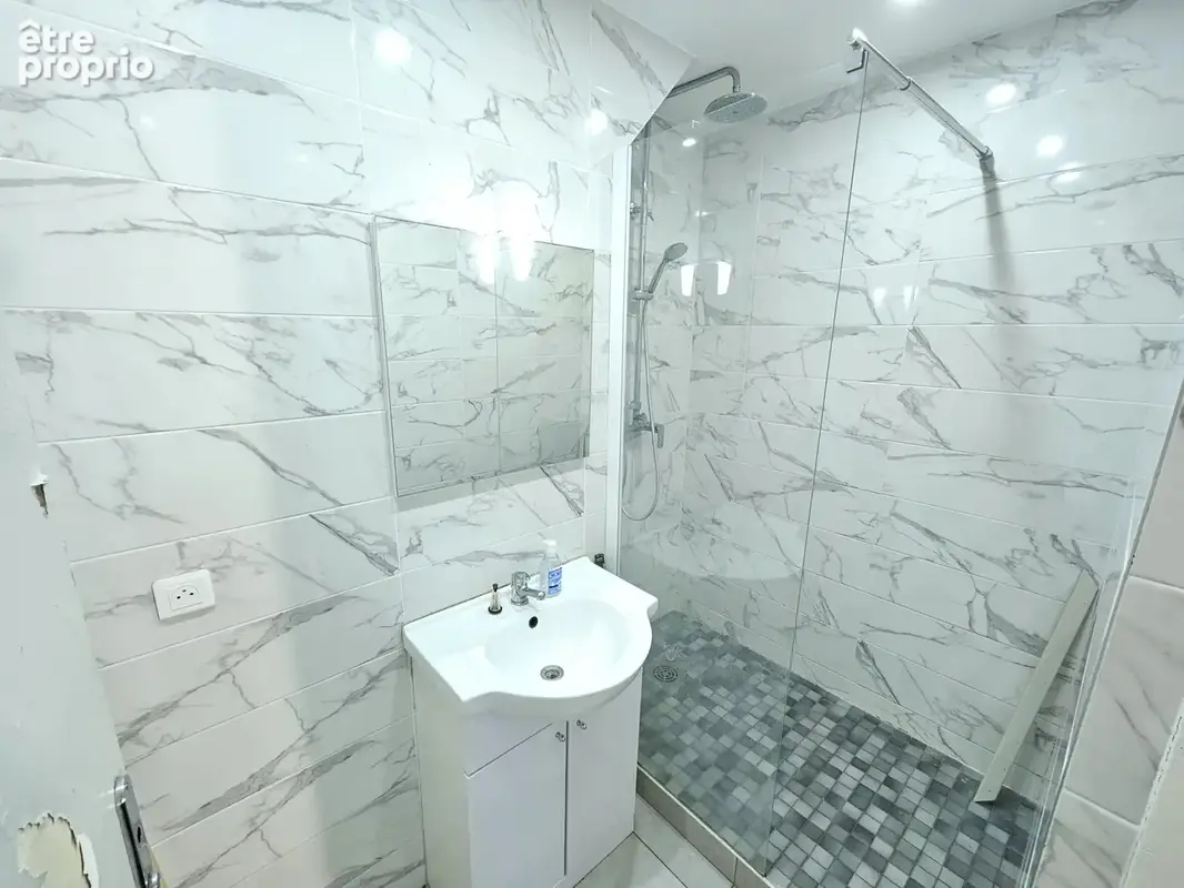 Appartement 4/5 pièces - Place Saint-François - photo 4