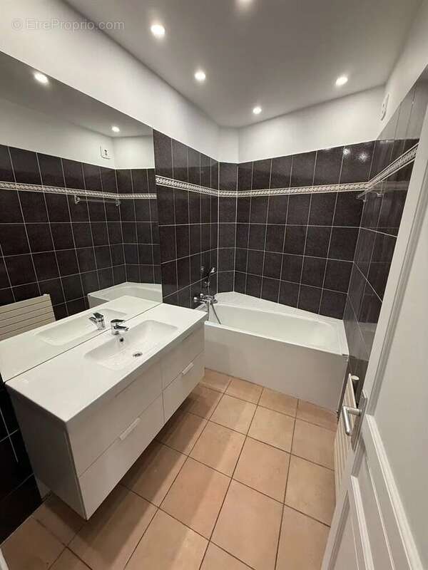 Appartement à PARIS-3E