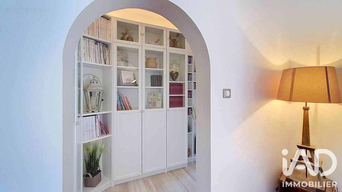Maison 250 m² à Venasque  - photo 9