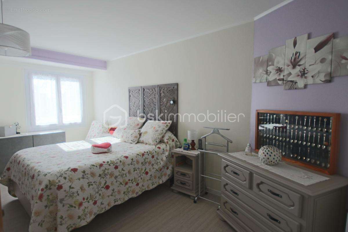 Appartement à COMBS-LA-VILLE