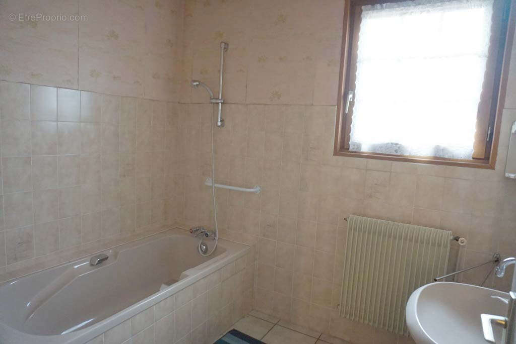 Maison à PARAY-LE-MONIAL