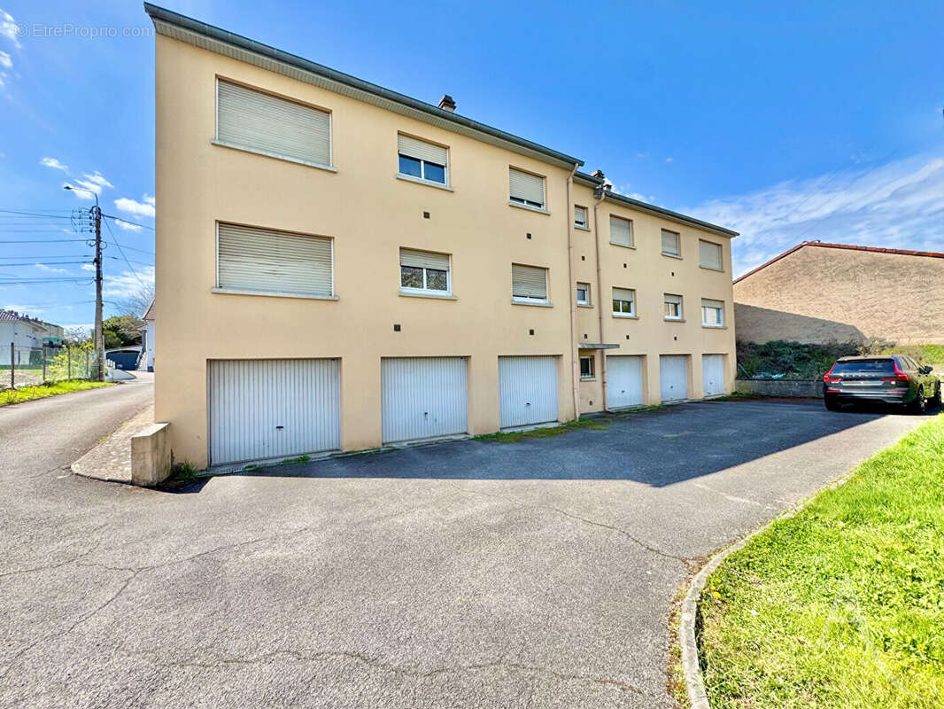 Appartement à FAMECK