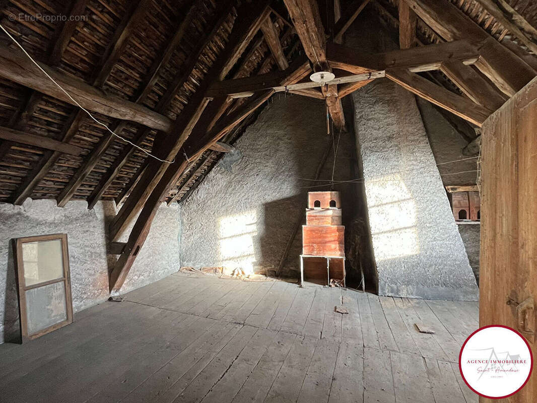 Maison à SAINT-AMAND-MONTROND