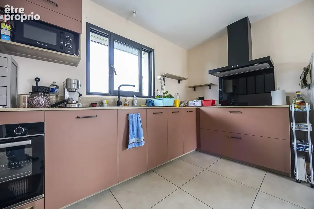 Maison 79 m² à Pleaux  - photo 5
