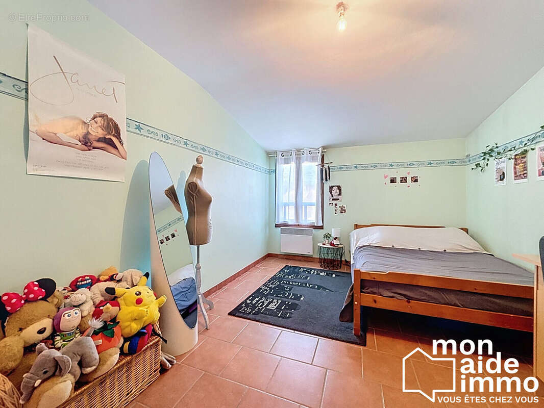 Appartement à CORGNAC-SUR-L'ISLE