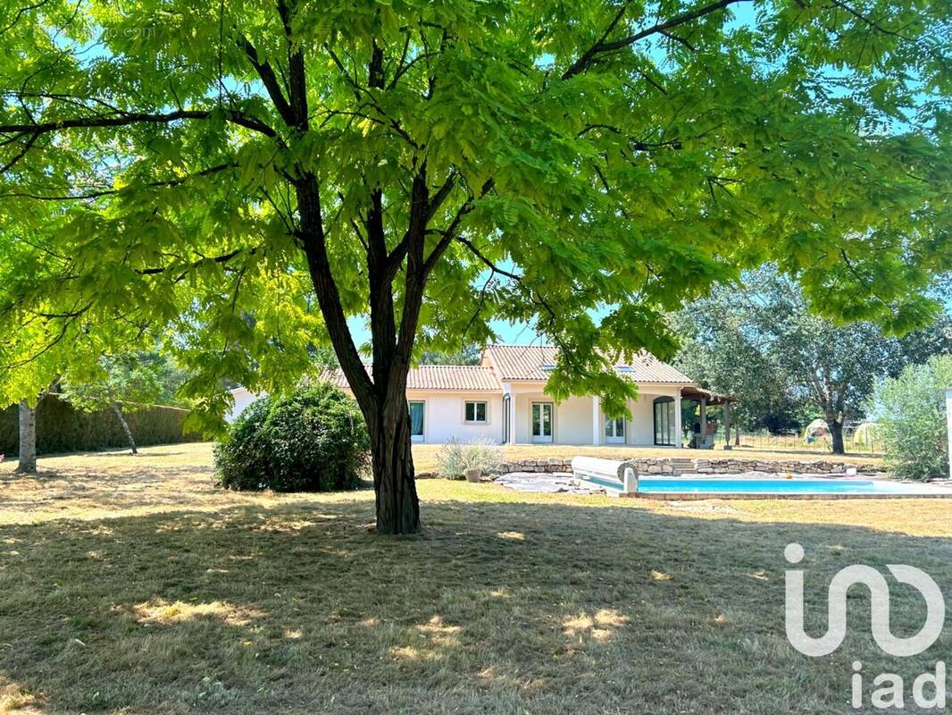Photo 1 - Maison à MENESPLET