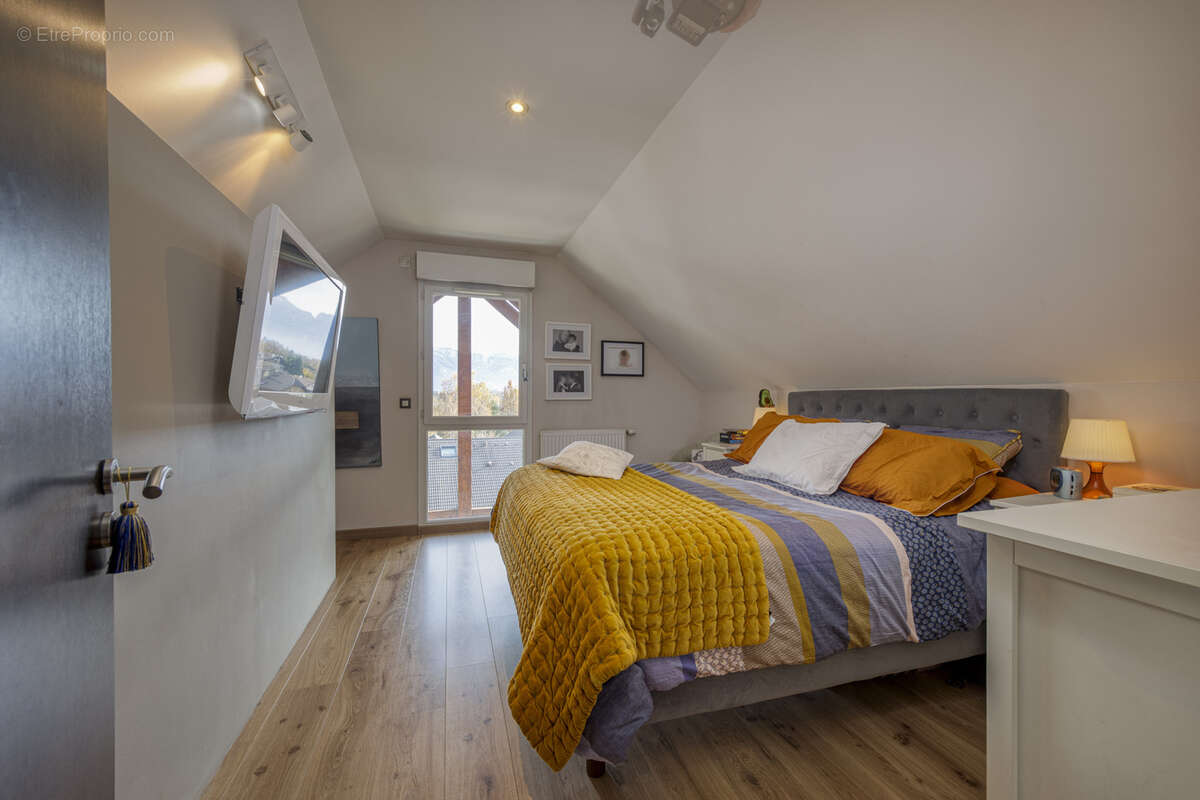 Appartement à POISY