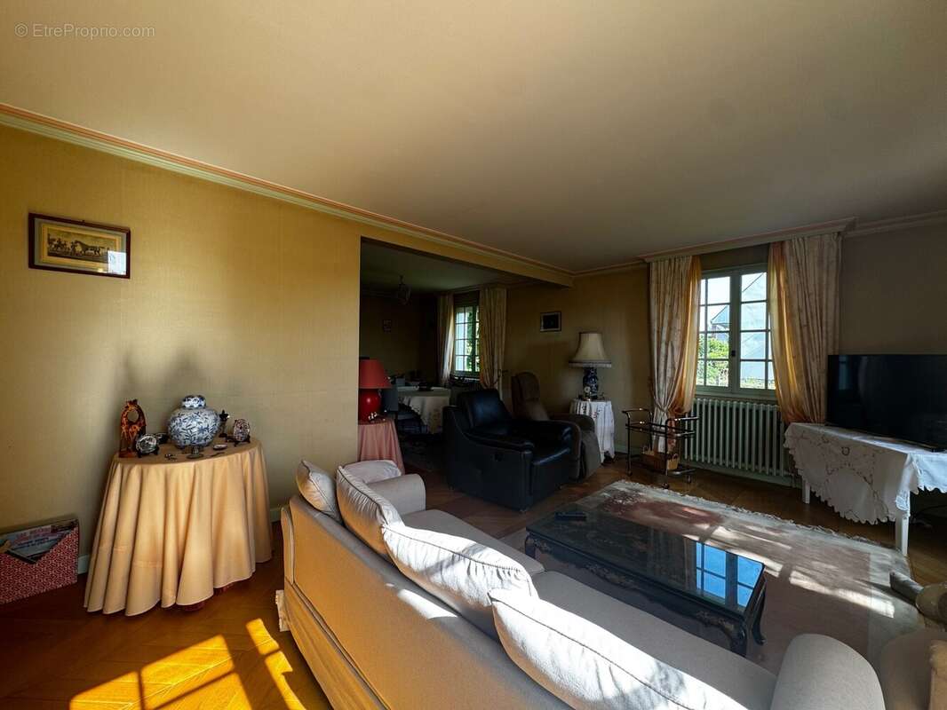 Maison à LIVRY-SUR-SEINE