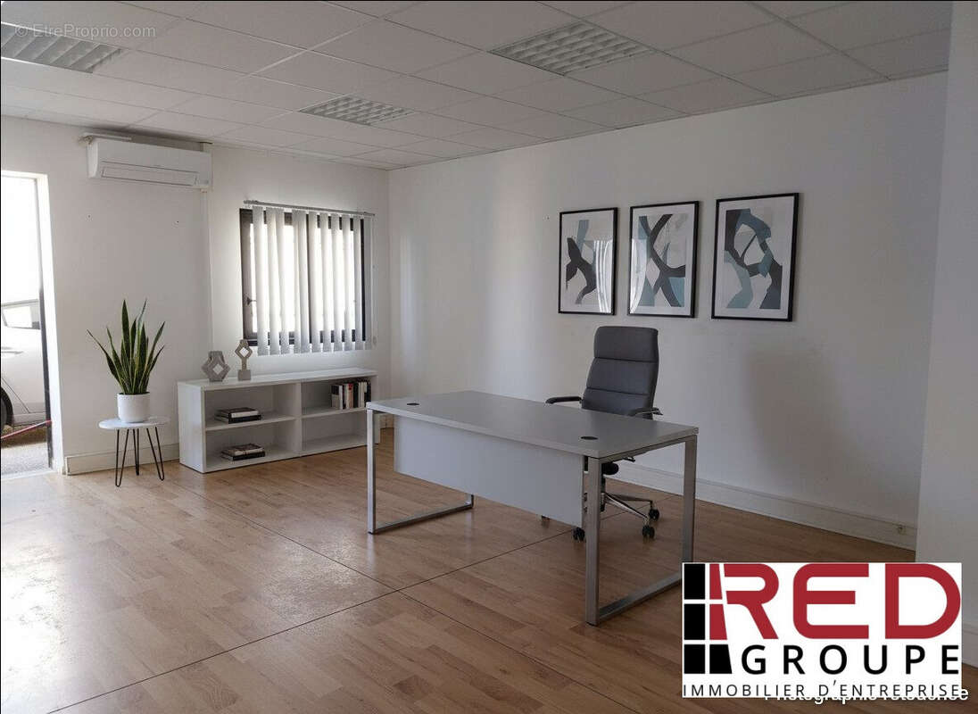 Commerce à EGUILLES