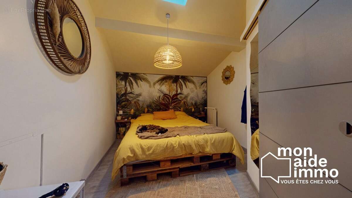 Maison à SAINT-CAPRAIS-DE-BORDEAUX