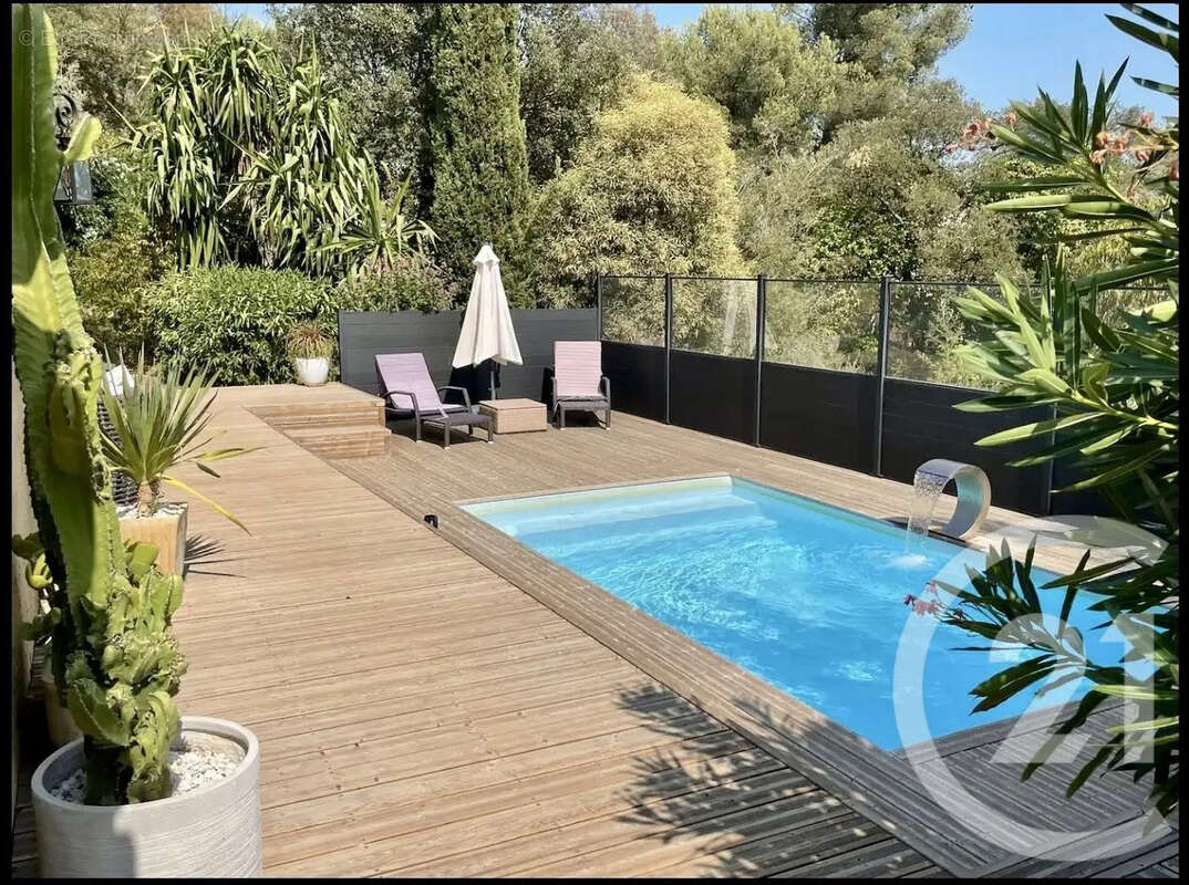Maison 138 m² à Bormes-Les-Mimosas  - photo 2