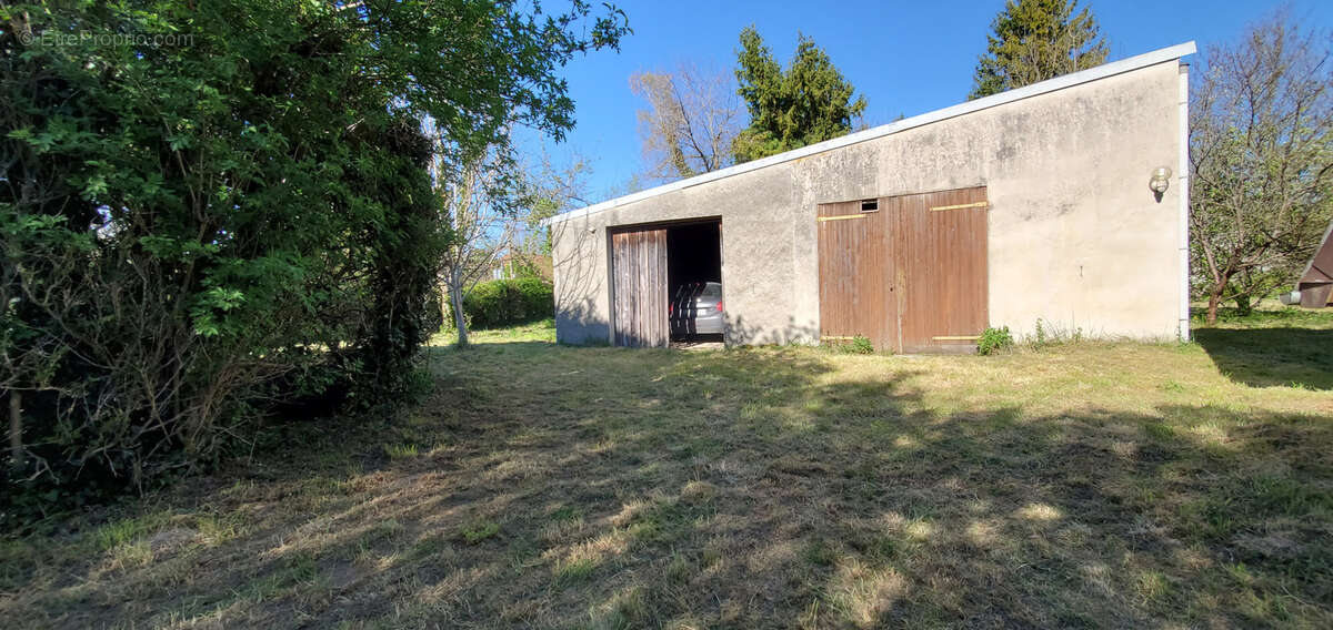 Maison à DROUPT-SAINTE-MARIE