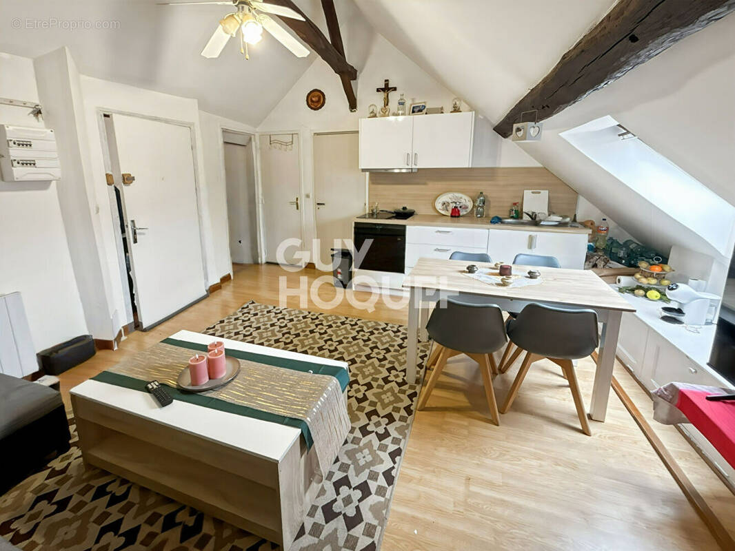 Appartement à FONTENAY-TRESIGNY