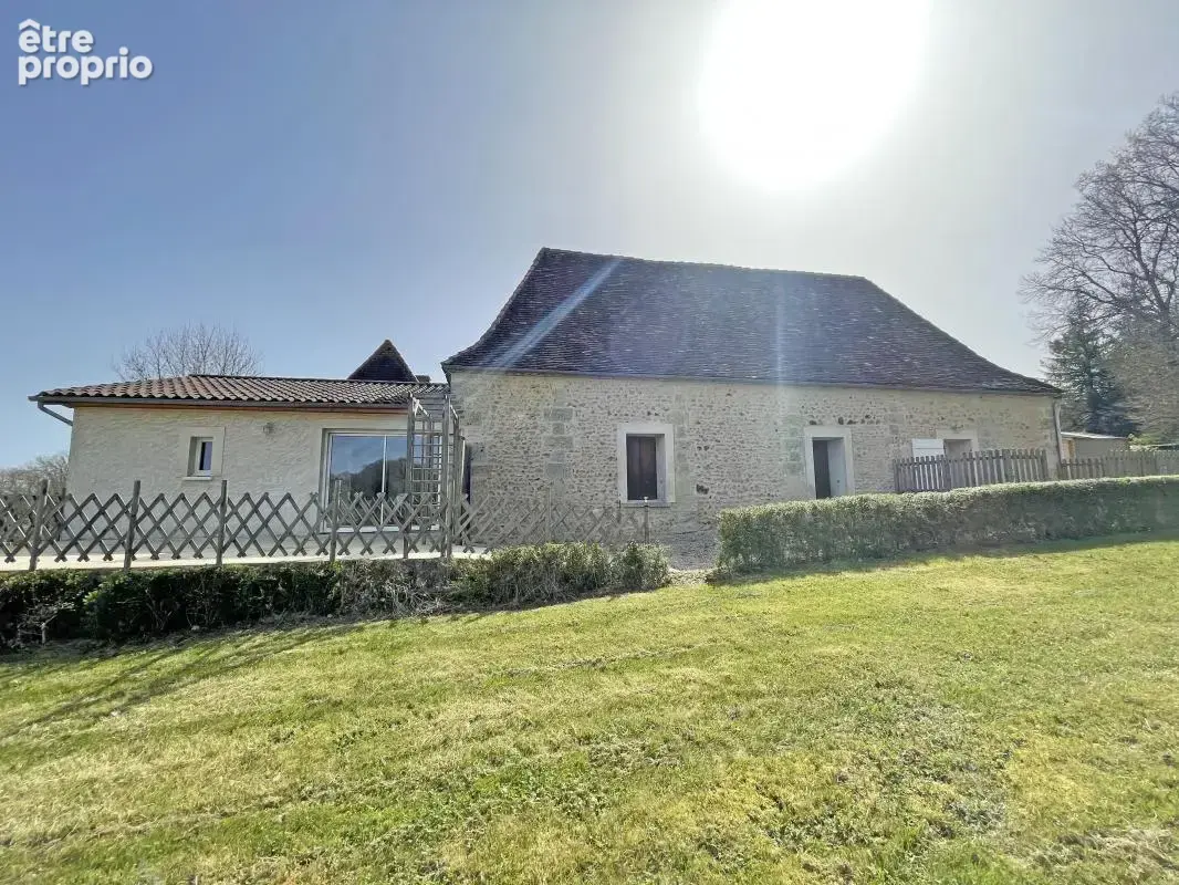 Propriété avec gîtes et chambres d'hôtes avec étang - photo 4
