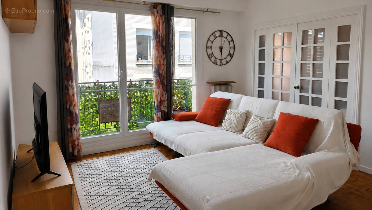 Appartement à LA GARENNE-COLOMBES
