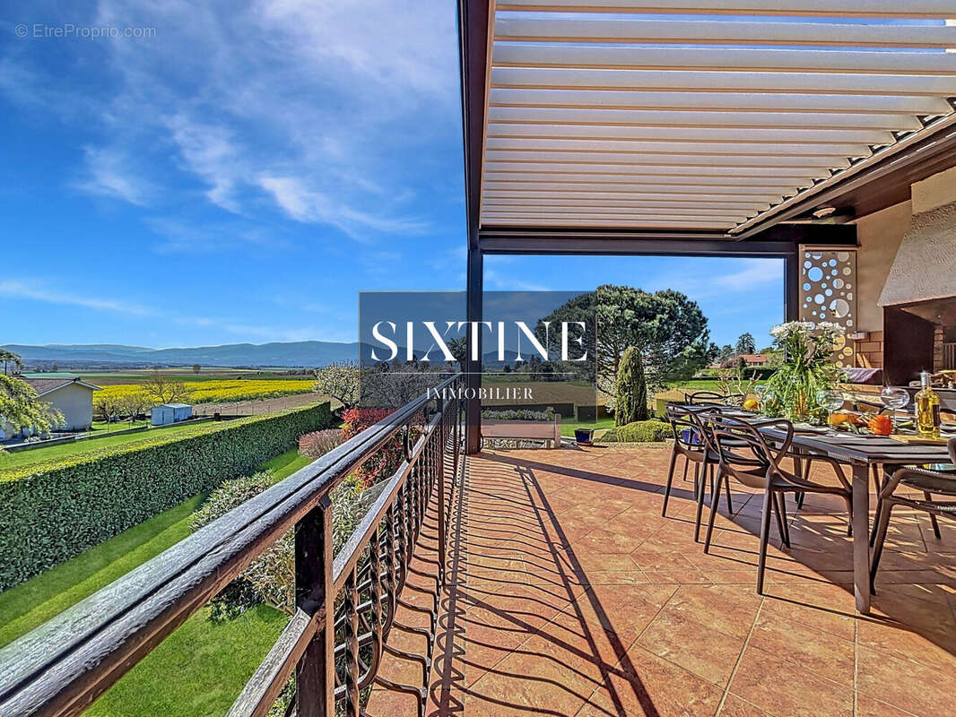 Maison à LES COTES-D'AREY