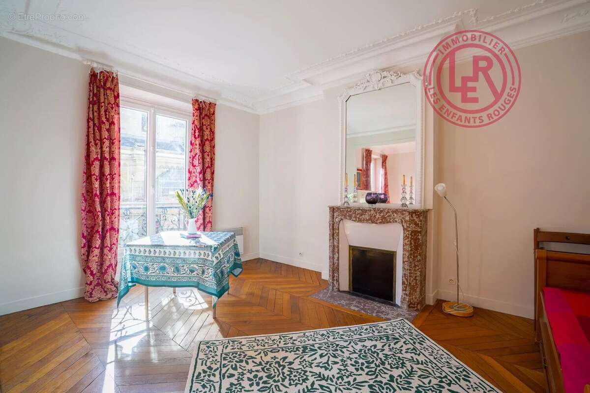 Appartement à PARIS-6E