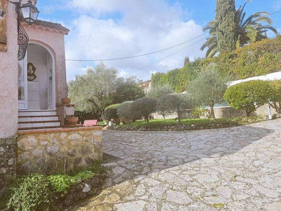 Maison à MOUGINS