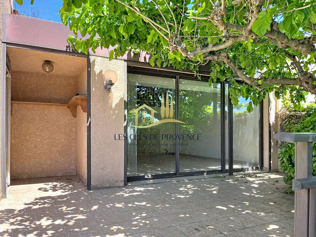 Maison à SAUSSET-LES-PINS