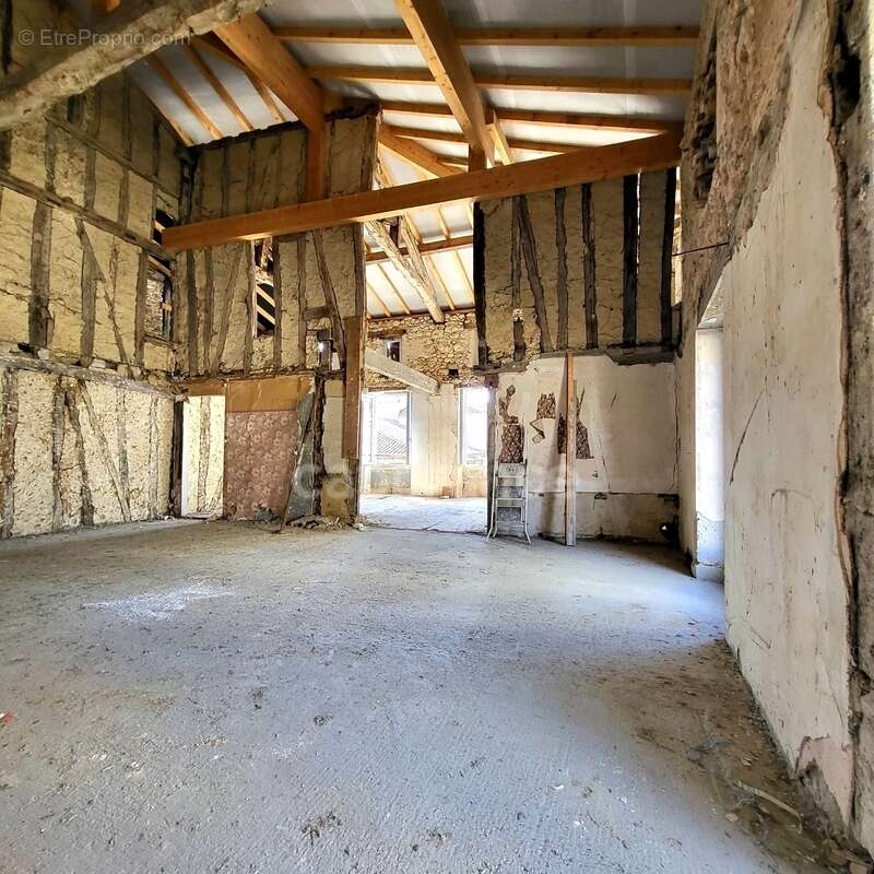 Appartement à SAINT-CLAR