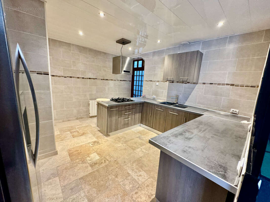 Maison à LE PEAGE-DE-ROUSSILLON