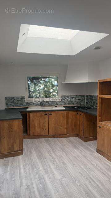 Au cœur du village, maison de caractère avec terrain de 384 m² - photo 11