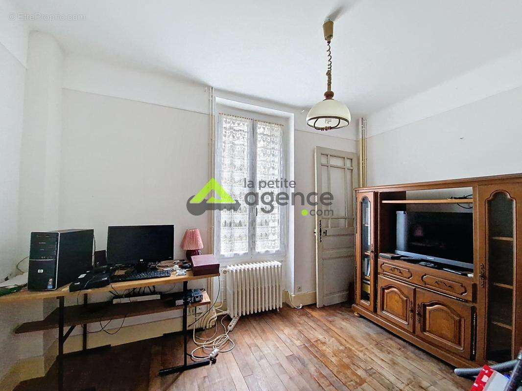 Maison à MASBARAUD-MERIGNAT