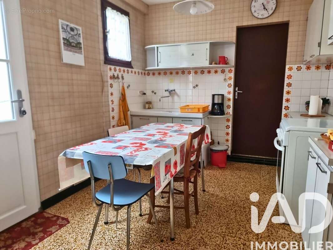Maison 80 m² à Rochefort  - photo 3