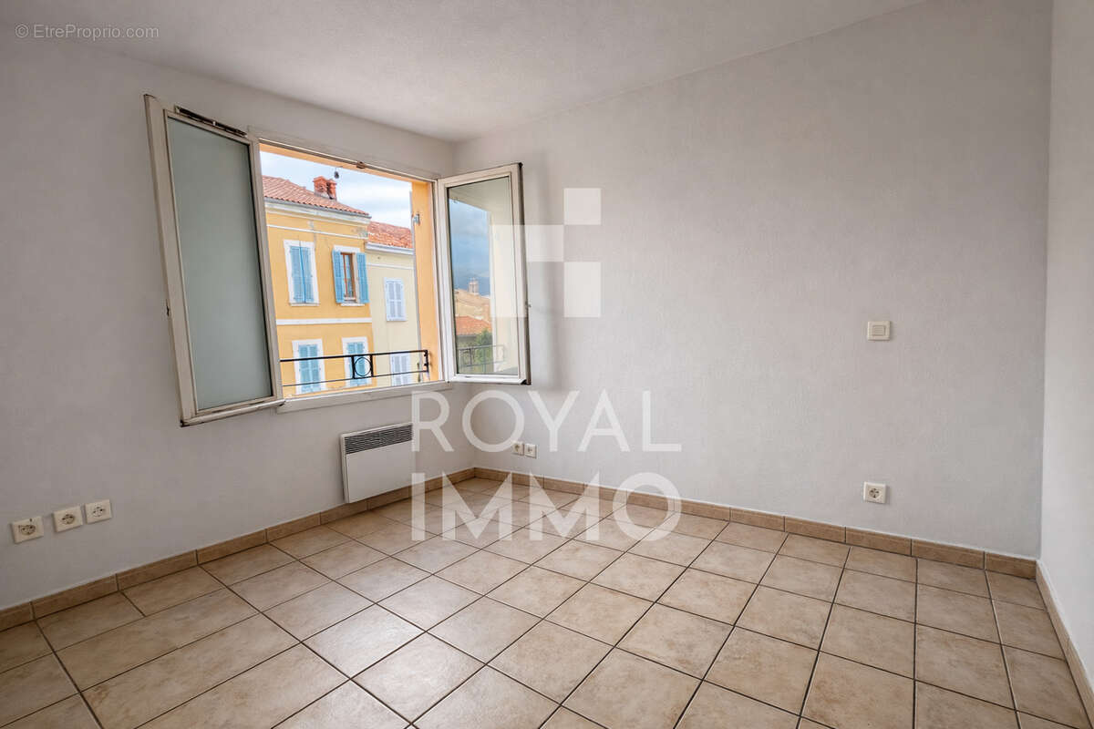 Appartement 2 pièces   39 m2   Résidence récente   La Seyne-sur-Mer - photo 4