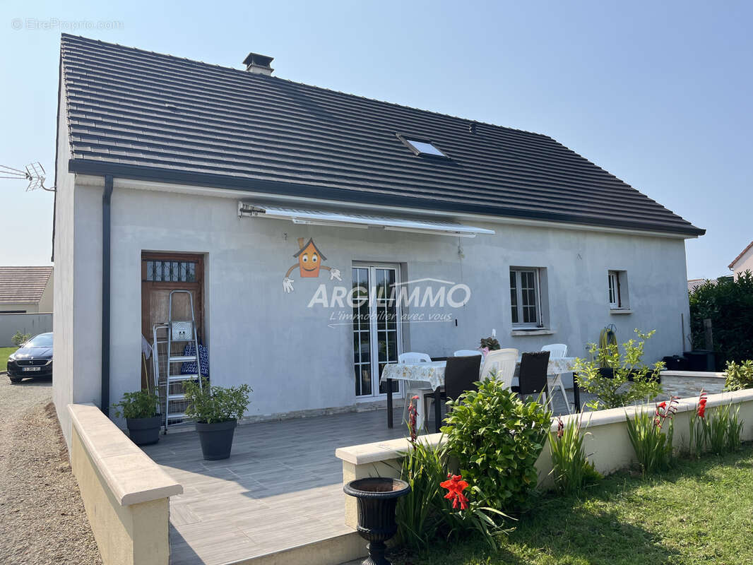 Maison à CONNERRE