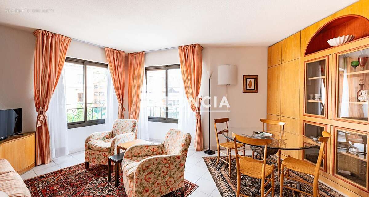 Appartement à MENTON