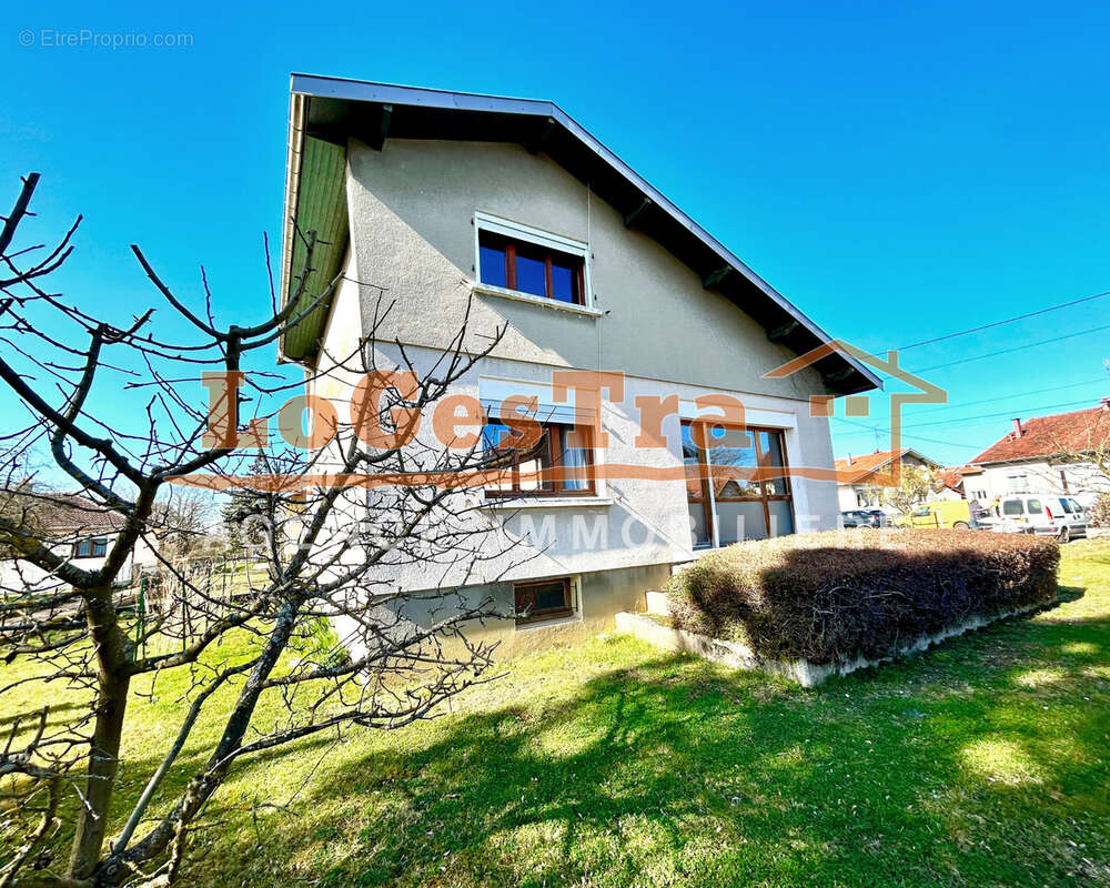 Maison à GIRONCOURT-SUR-VRAINE