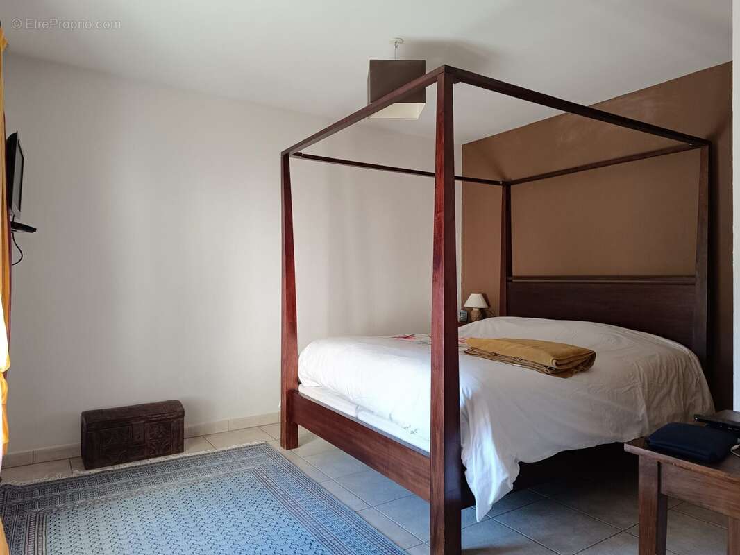 Chambre 2 - Maison à COURSAN