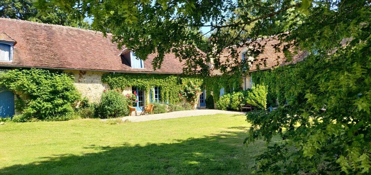 Maison à RUFFEC