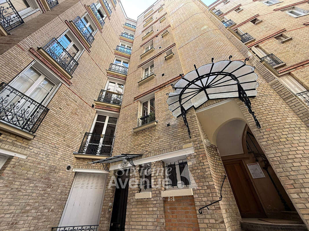 Appartement à PARIS-18E