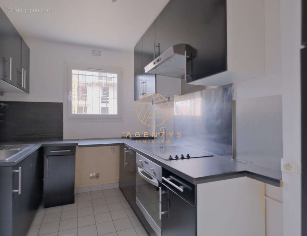 Appartement à SAINT-MAUR-DES-FOSSES