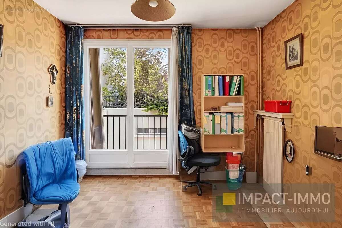 Appartement à COURBEVOIE