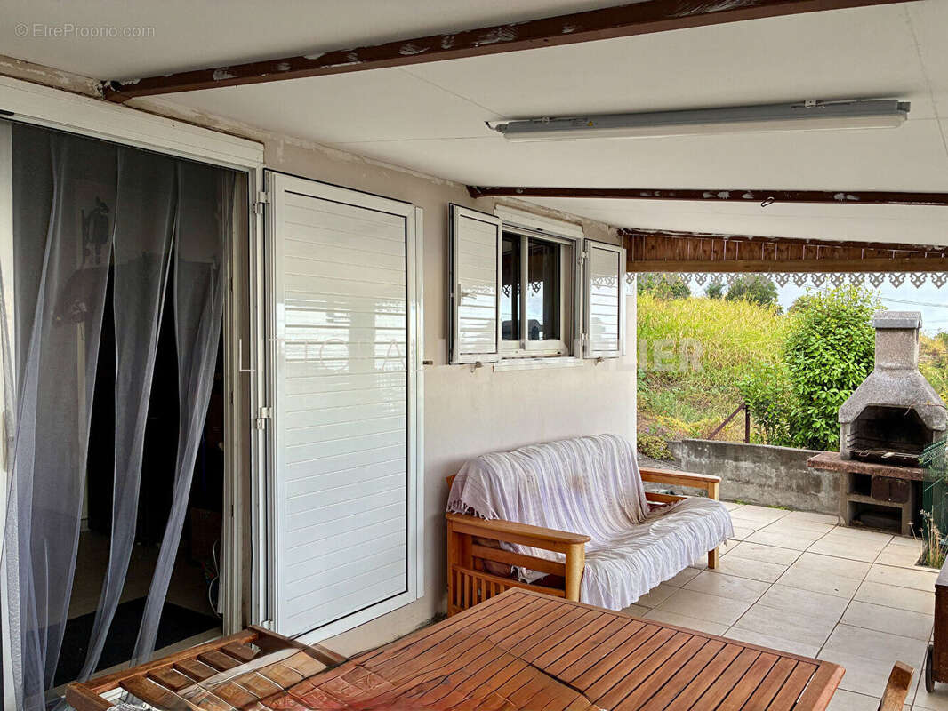 Maison à LES TROIS-BASSINS